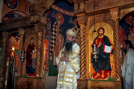 Освештан иконостас у манастиру Бијела