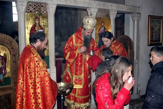 Литургијским сабрањем прослављен Свети Евстатије Српски