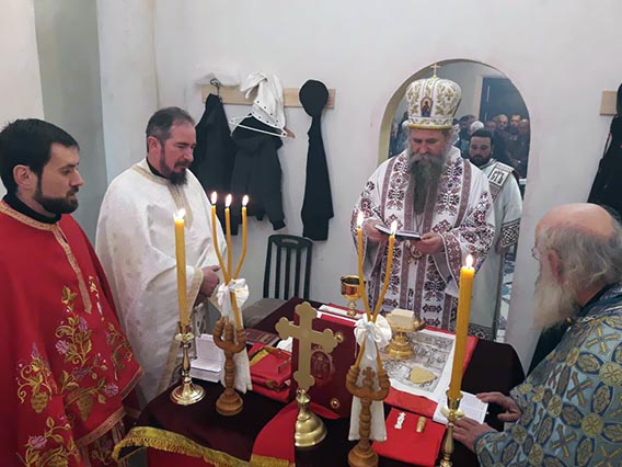 Епископ Јоаникије одслужио Литургију на Вучјем долу