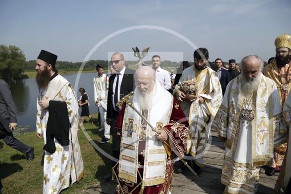 Васељенски патријарх Вартоломеј у Јасеновцу