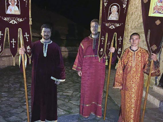 Велики петак у манастиру Ђурђеви Ступови