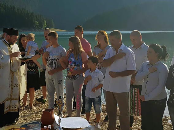 Илинданско саборно крштење на Црном језеру