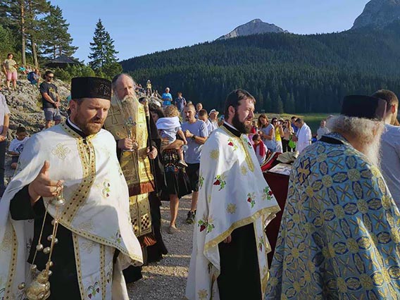 Илинданско саборно крштење на Црном језеру