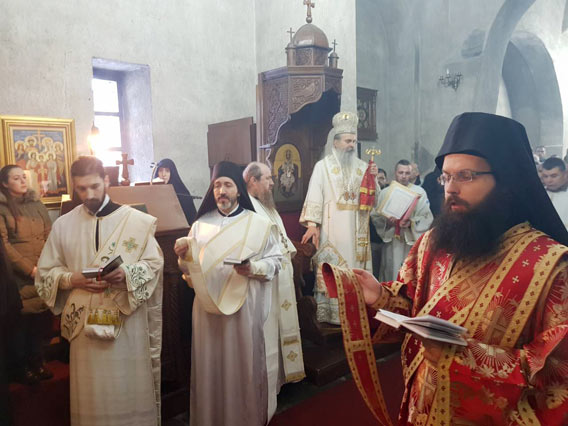 Евхаристијско сабрање у манастиру Ђурђеви Ступови