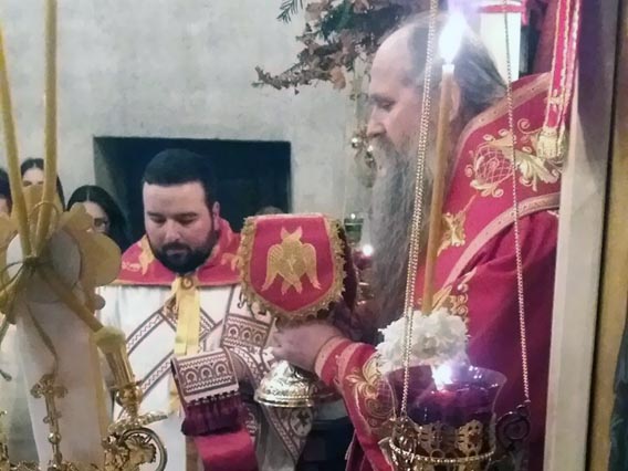 Божићна Литургија у манастиру Ђурђеви Ступови