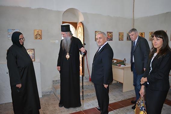Епископ Јоаникије одслужио Литургију у манастиру Милешева