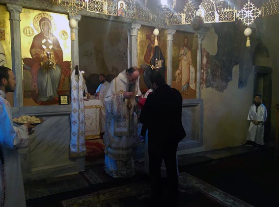 Литургијско сабрање на Спасовдан у манастиру Милешева