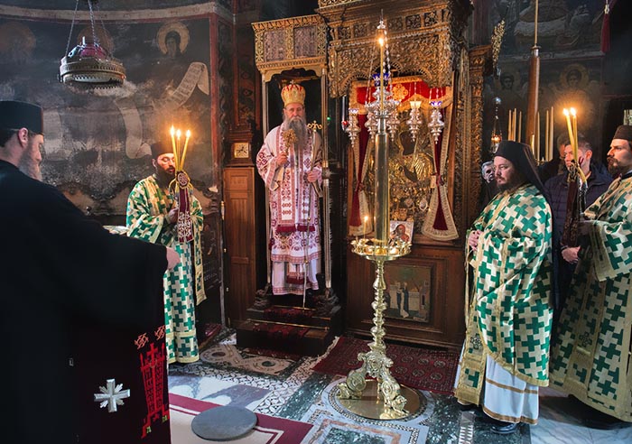 Епископ Јоаникије богослужио у манастиру Хиландару