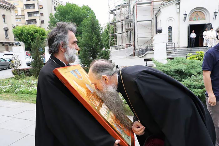 У храму Светог Саве у Београду литургијски прослављени новопроглашени косовско-метохијски мученици