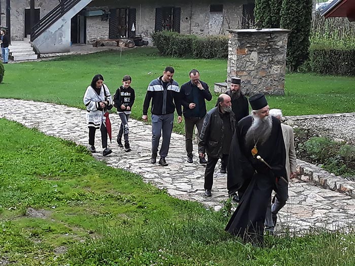 Видовданско пјесничко бденије у Ђурђевим Ступовима: „Битка за Косово траје кроз вјекове“