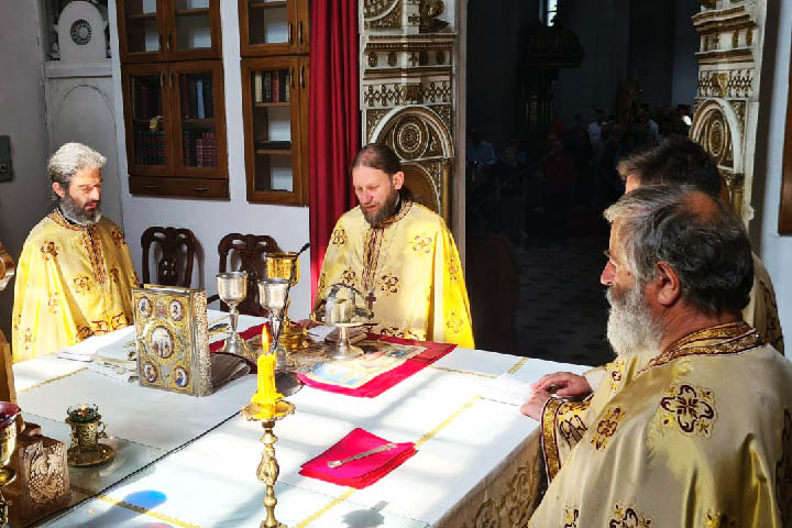 Литургијско сабрање у никшићкој Саборној цркви