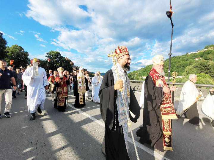 Традиционална Петровданска литија кроз Бијело Поље