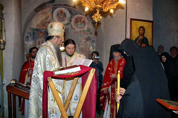 Епископ Јоаникије служио Литургију у манастиру Добриловина