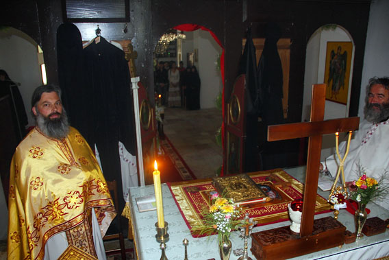 Владика Јоаникије служио у Жупском манастиру