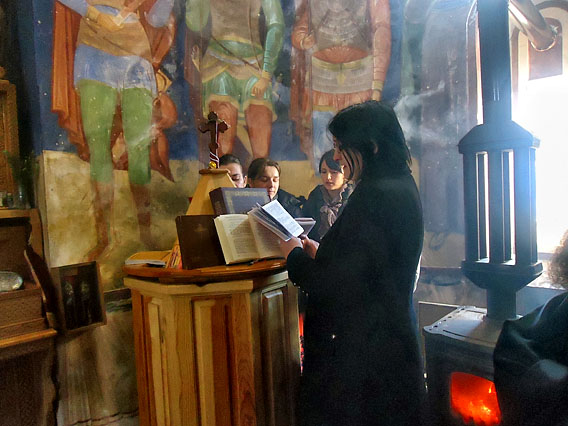 Владика Јоаникије служио у манастиру Рођења Пресвете Богородице у Косијереву