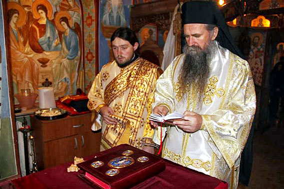 Владика Јоаникије служио у манастиру Шудиково