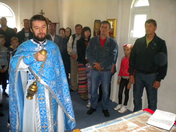 Господ нам подари Светог Василија Острошког да се на њега угледамо