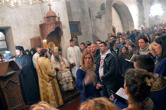 Епископ Јоаникије на Васкрс Литургију служио у Ђурђевим Ступовима