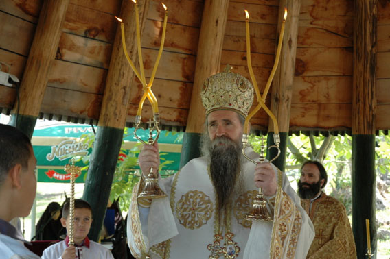 Владика Јоаникије служио Литургију у манастиру Ћелија пиперска