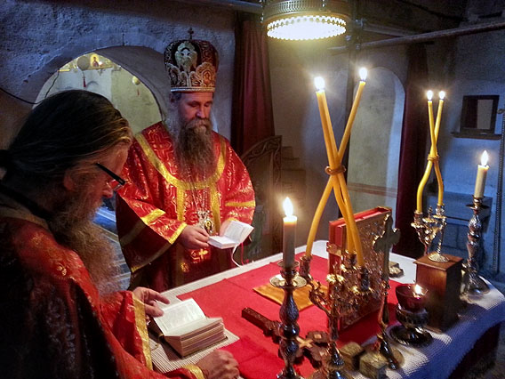 Епископ Јоаникије служио Литургију у манастиру Заграђе