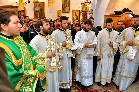 Цетињски манастир и Цетињска богословија 31. октобра прославили крсну славу