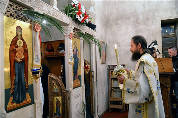 Епископ Јоаникије на Васкрс Литургију служио у Ђурђевим Ступовима