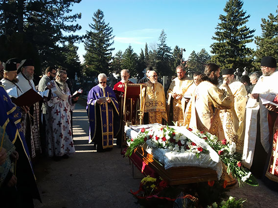 Сахрањен свештеник Здравко Ђуровић