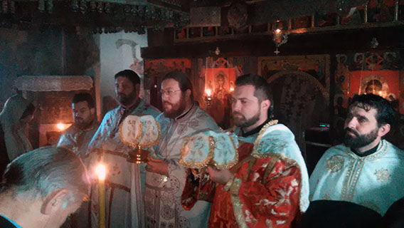 Молитвено сабрање у манастиру Дубочица код Пљеваља