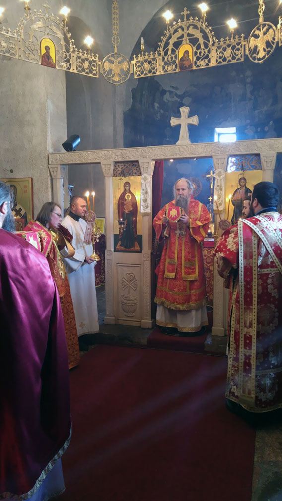 Владика Јоаникије служио Литургију у манастиру Ђурђеви Ступови