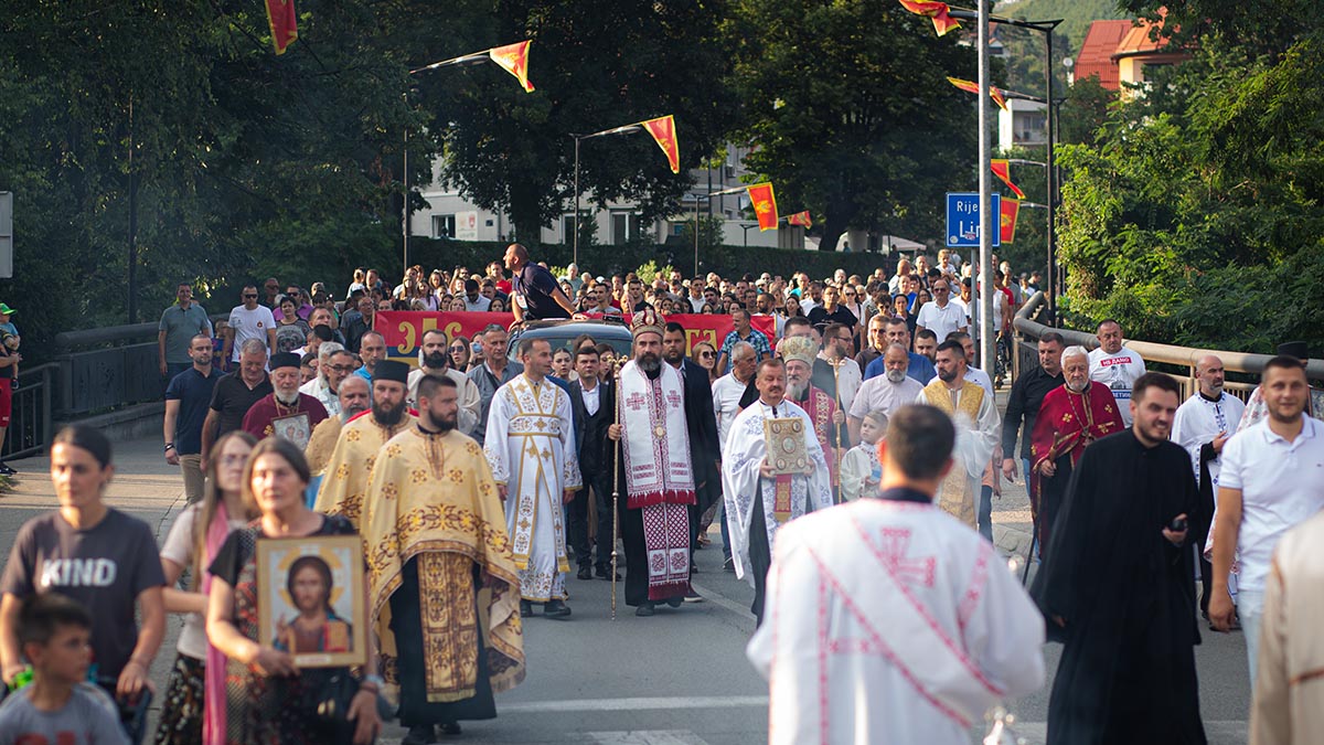 Величанствена Петровданска литија кроз Бијело Поље