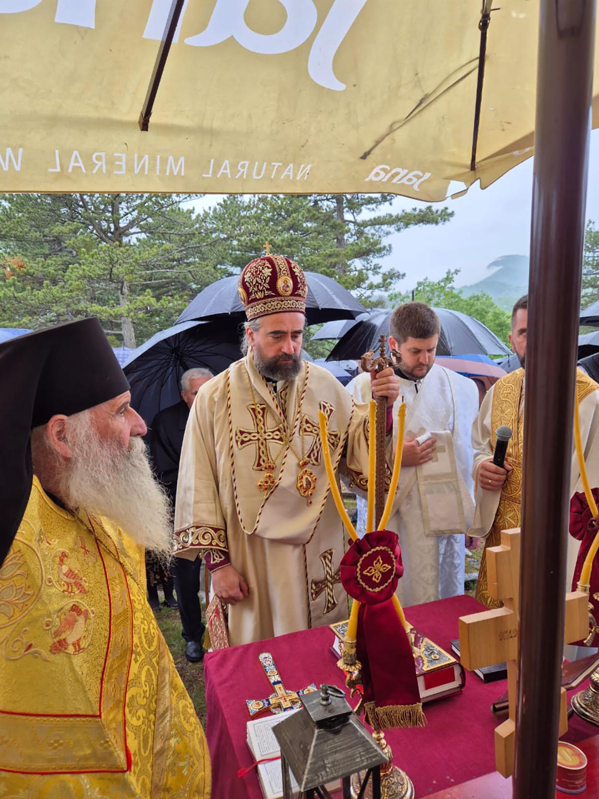 Вазнесење Господње литургијски прослављено на Граховцу Вазнесење Господње литургијски прослављено на Граховцу