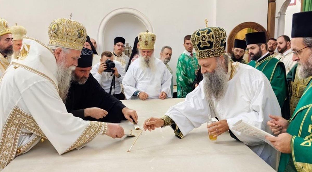 Патријарх Порфирије освештао обновљену Саборну цркву у Пакрацу