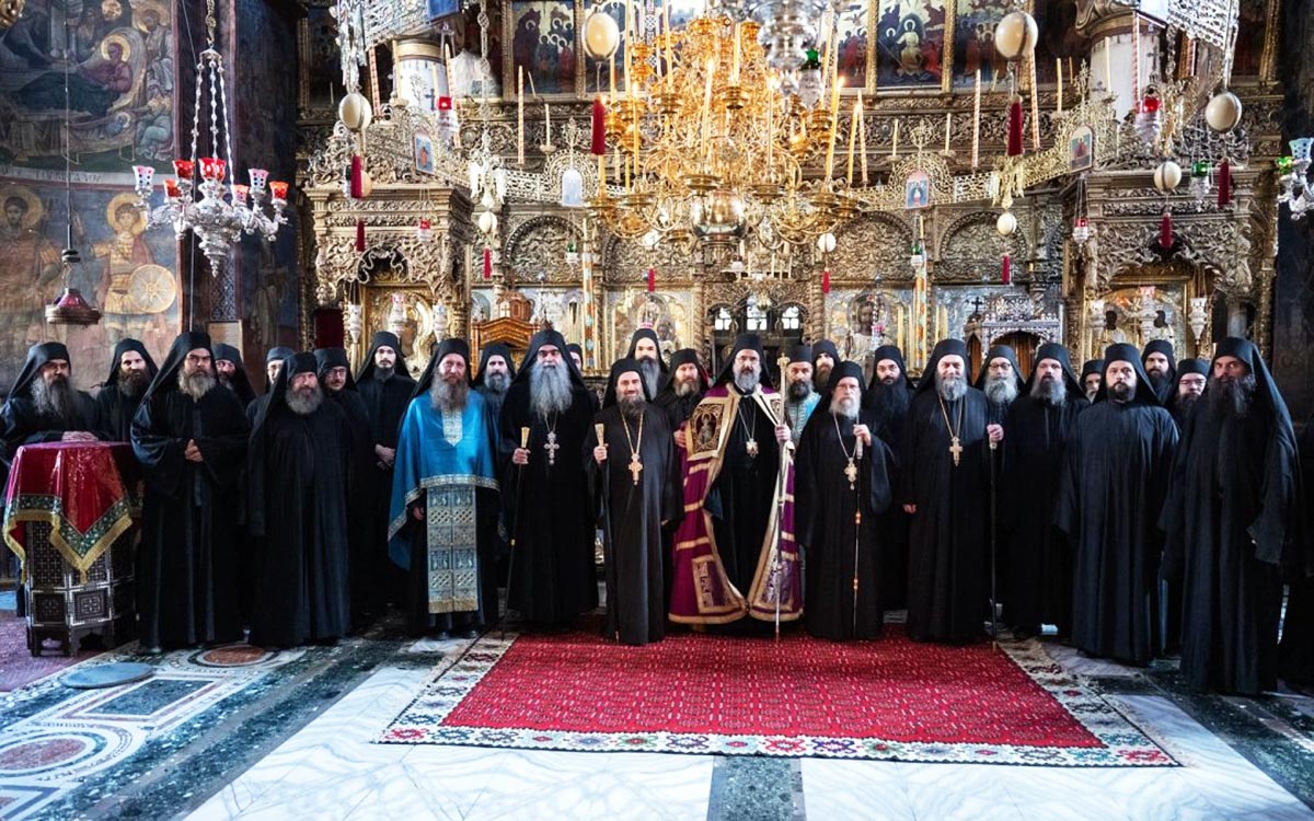 Манастир Хиландар прославио 35. година од повратка општежића