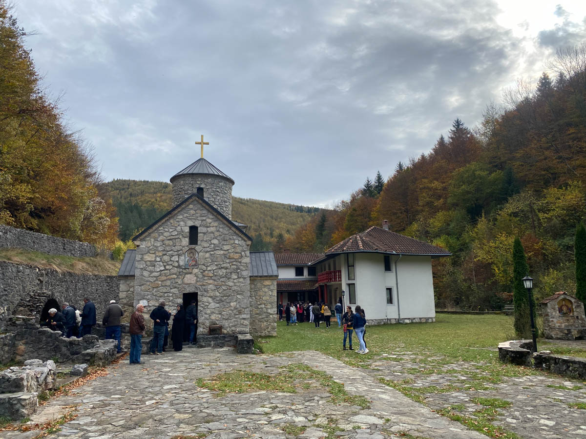 Episkop Metodije bogoslužio u manastiru Kaludra povodom hramovne slave