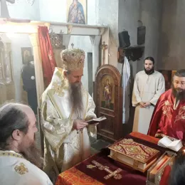 Епископ Јоаникије служио Литургију у манастиру Ђурђеви Ступови