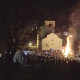 Епископ Јоаникије благосиљао бадњаке у Мојковцу, Бијелом Пољу и Беранама