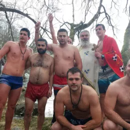 Богојављење прослављено у манастиру Брезојевица - до Часног крста први допливао Дарко Рајковић