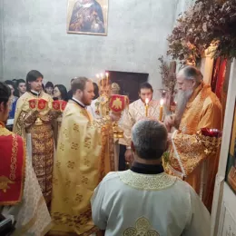 Поноћна Божићна Литургија у манастиру Ђурђеви Ступови