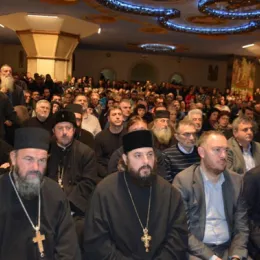 У подгоричком Саборном храму представљено четворокњижје Митрополита Амфилохија „Ново косовско распеће“