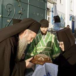 Свечано бденије у Покровском манастиру