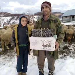 Хуманитарна акција „Дјеца за дјецу“ обрадовала малишане у Епархији будимљанско-никшићкој