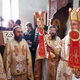 Епископ Јоаникије на Богојављење служио Литургију у Ђурђевим Ступовима