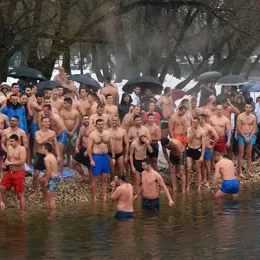 jan-2019-liturgija-i-plivanje-za-casni-krst-u-niksicu