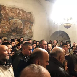 У одбрану своје Цркве и светиња