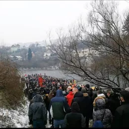 Богојављење у Бијелом Пољу прослављено Литургијом, литијом и пливањем за Часни крст