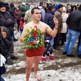 Богојављење у Бијелом Пољу прослављено Литургијом, литијом и пливањем за Часни крст