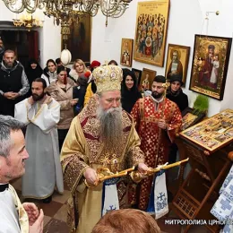 Епископи Јоаникије и Кирило богослужили у Цетињском манастиру