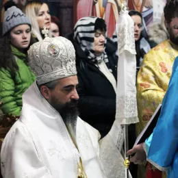 Епископ Методије на Божић бослужио у Саборном храму у Мојковцу