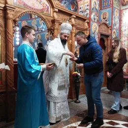 Епископ Методије на Божић бослужио у Саборном храму у Мојковцу