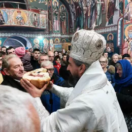 Епископ Методије на Божић бослужио у Саборном храму у Мојковцу